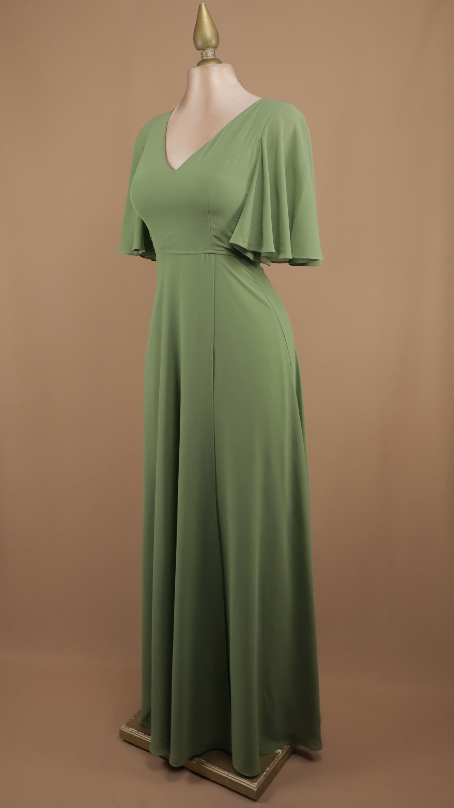 Vestido largo de chiffon con manga