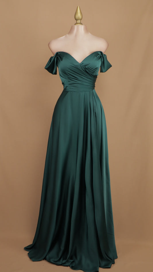 Vestido largo plus size al hombro