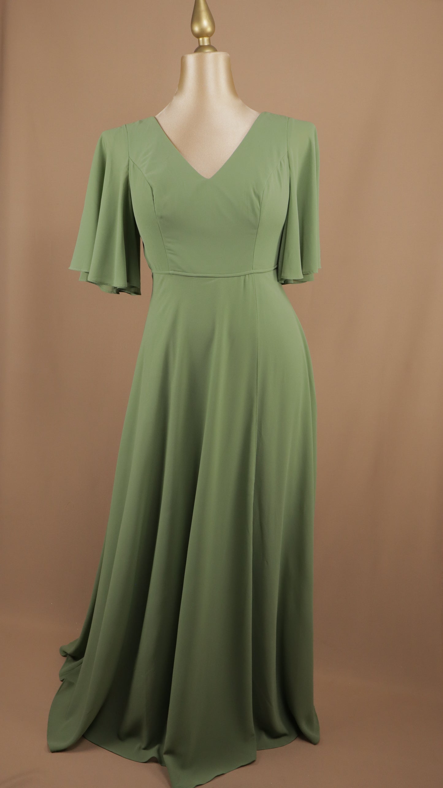 Vestido largo talla extra de chiffon con manga