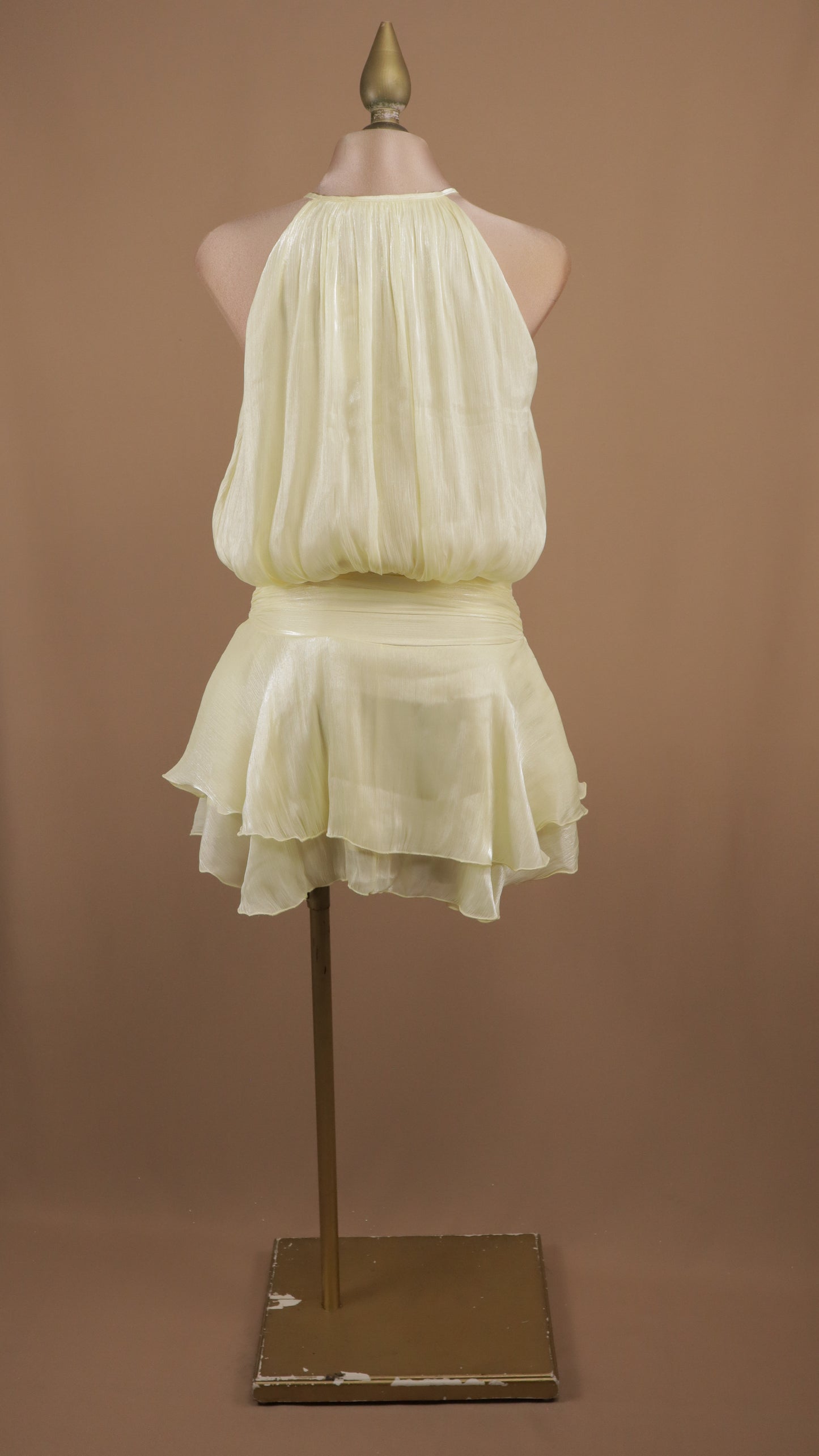 Vestido corto cuello halter