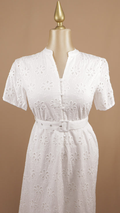 Vestido midi de encaje talla plus con cinto