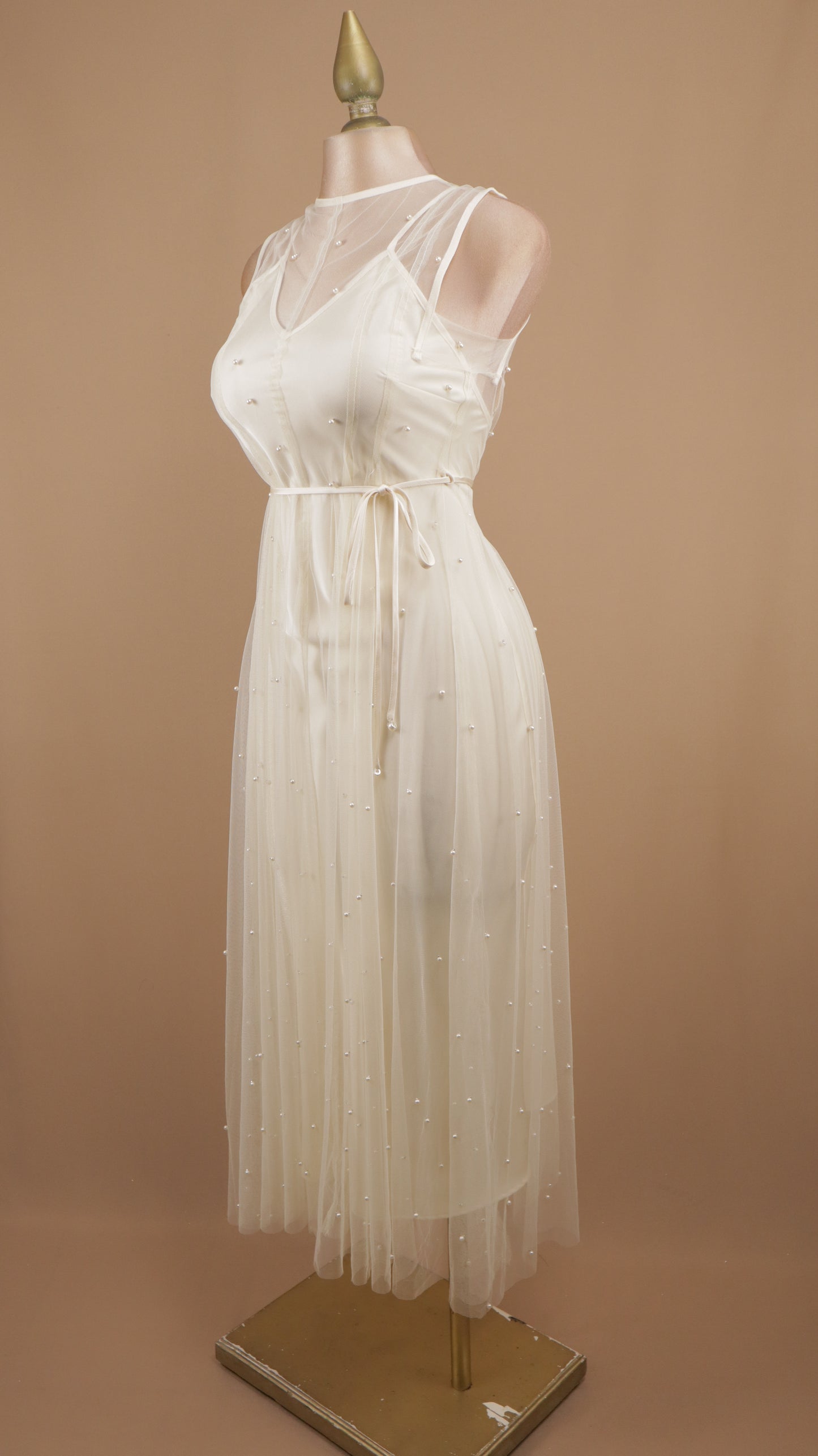 Vestido midi de tul y perla