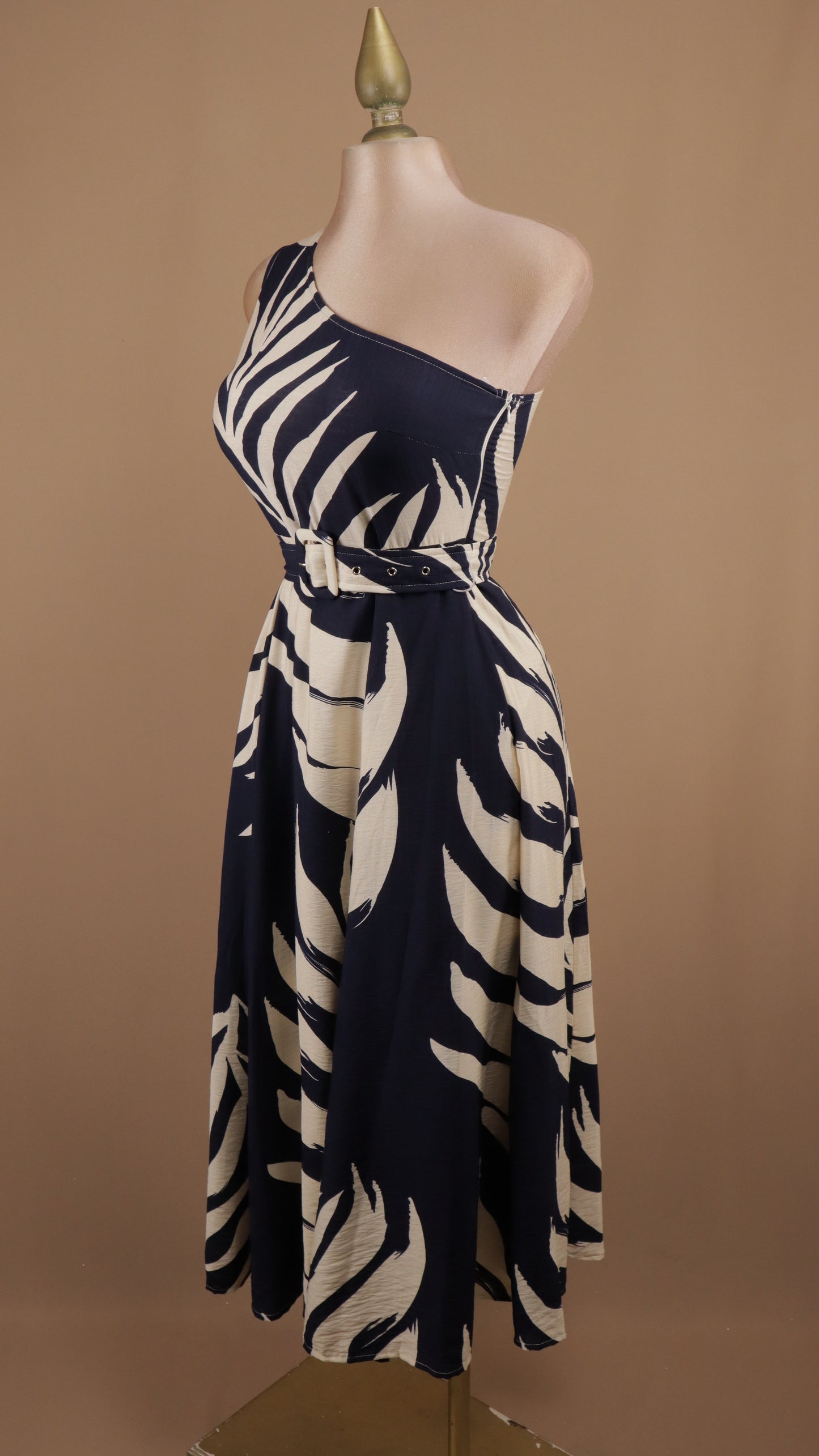 Vestido midi asimetrico estampado