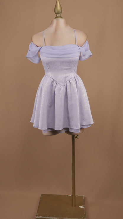 Vestido corto jacquard floral satinado