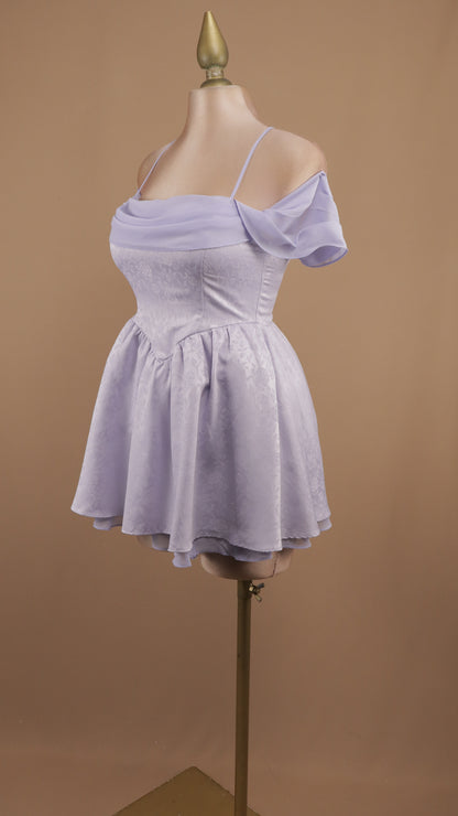 Vestido corto jacquard floral satinado