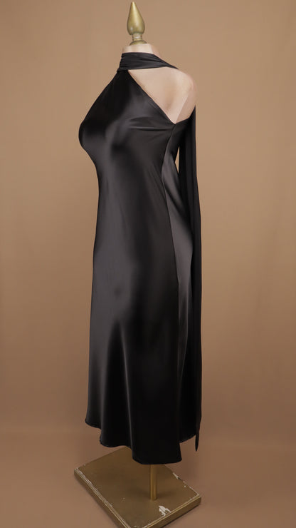 Vestido largo escote asimétrico con estola