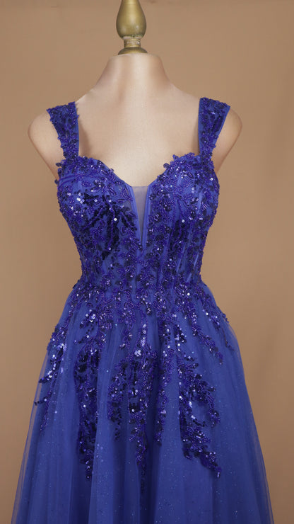 Vestido largo corte princesa de tull con aplicación