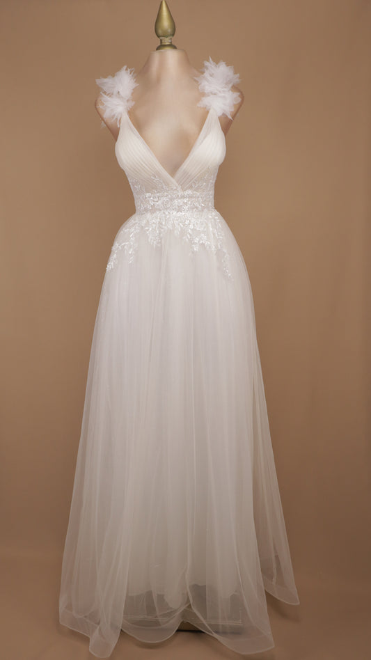 Vestido largo de novia en línea A con escote en V