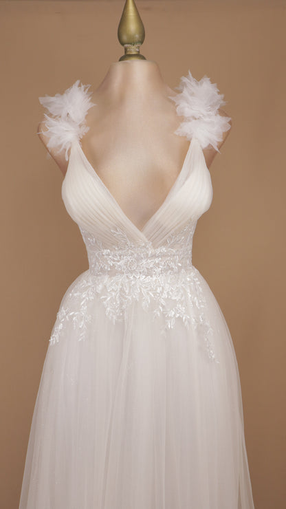 Vestido largo de novia en línea A con escote en V