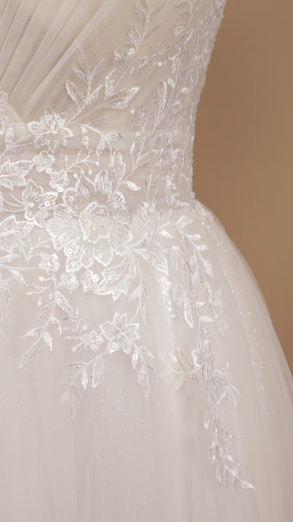 Vestido largo de novia en línea A con escote en V