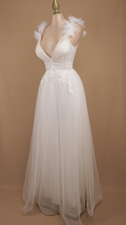 Vestido largo de novia en línea A con escote en V
