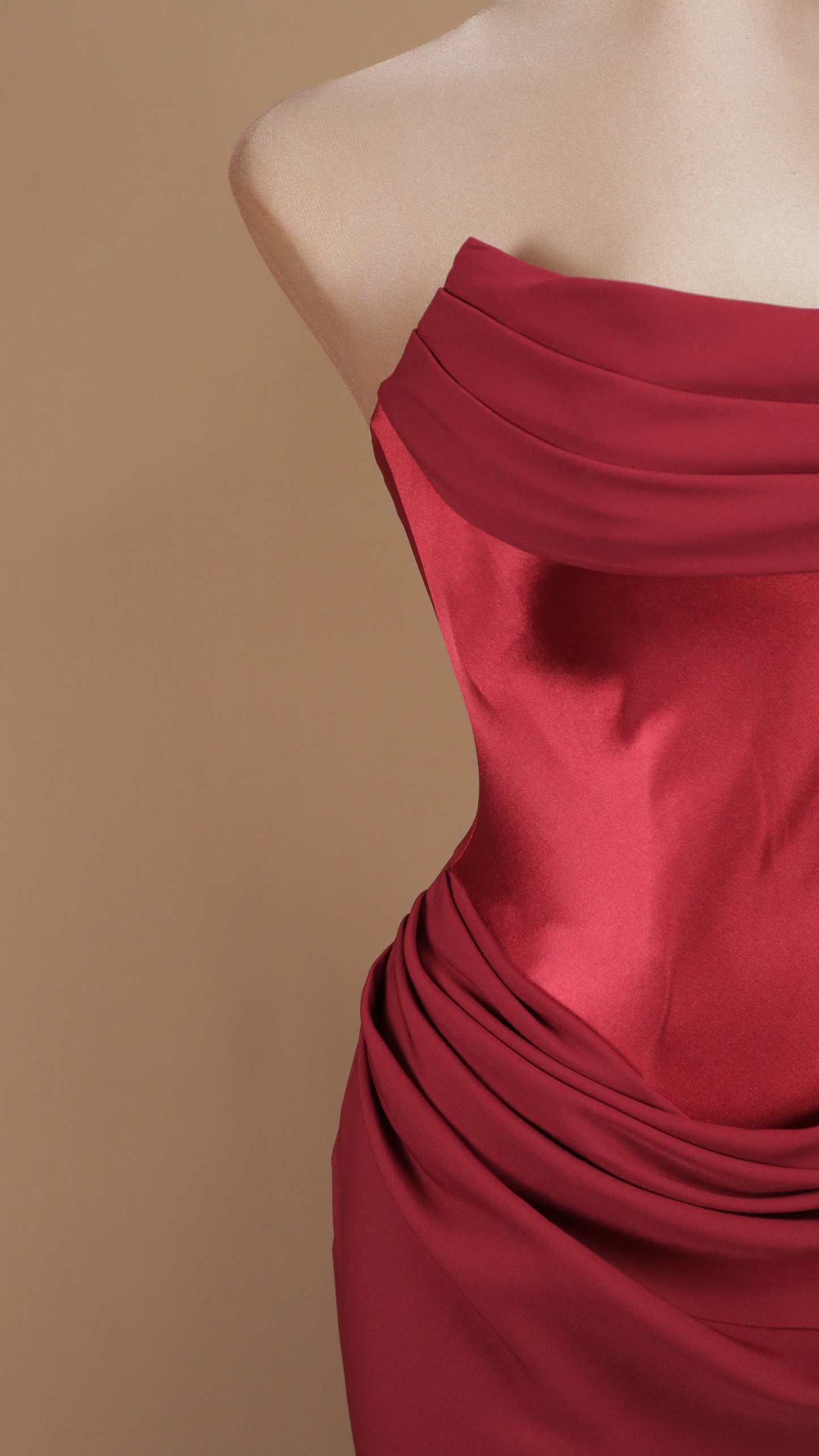 Vestido largo estraple con pashmina