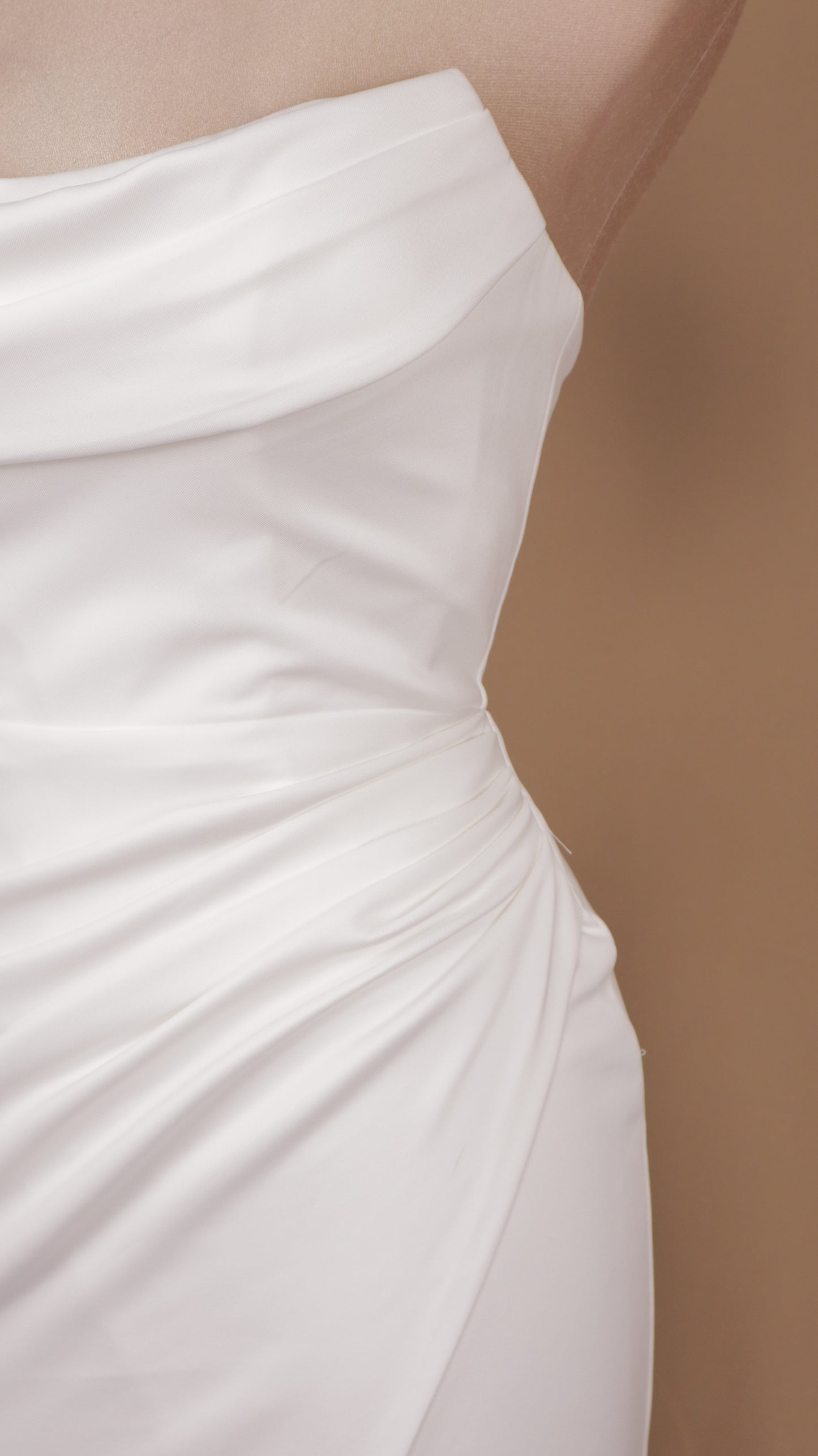 Vestido largo de novia estraple con corset