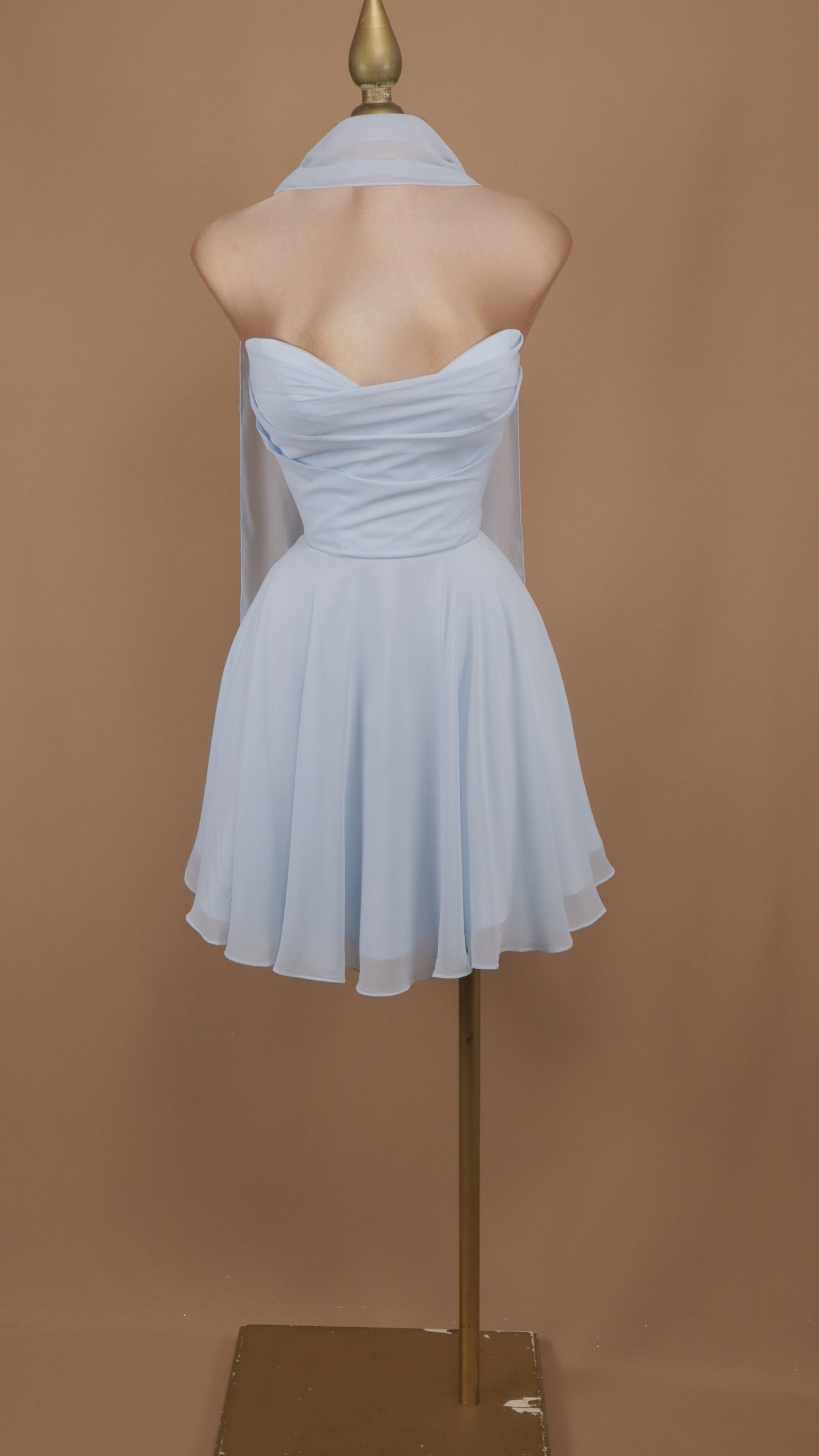 Vestido corto linea A de chiffon