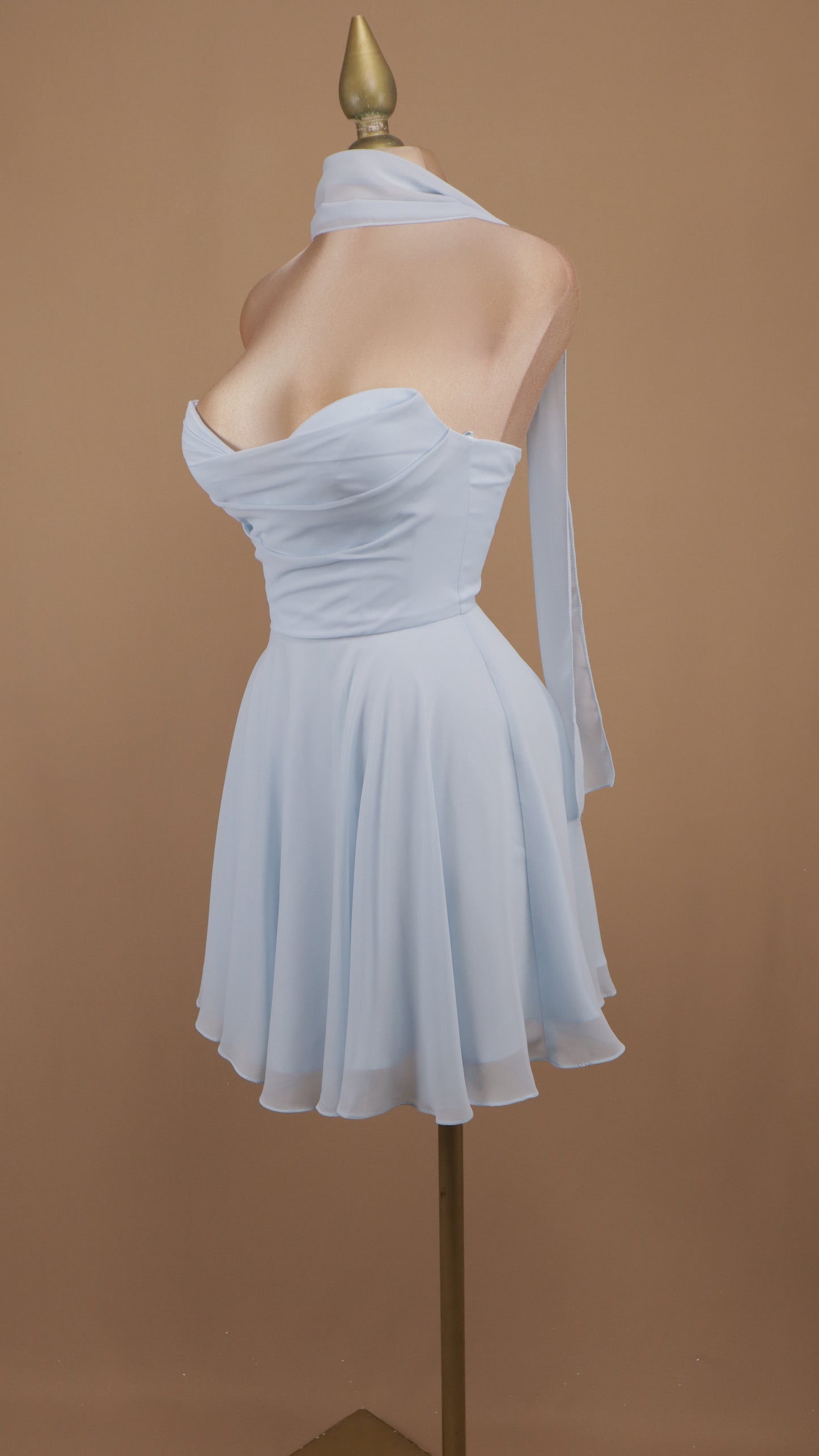 Vestido corto linea A de chiffon