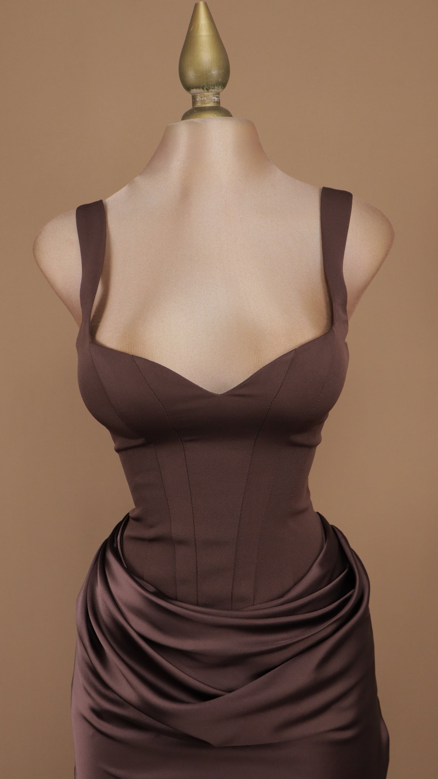 Vestido corto escote corazon y corset