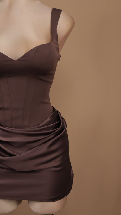 Vestido corto escote corazon y corset