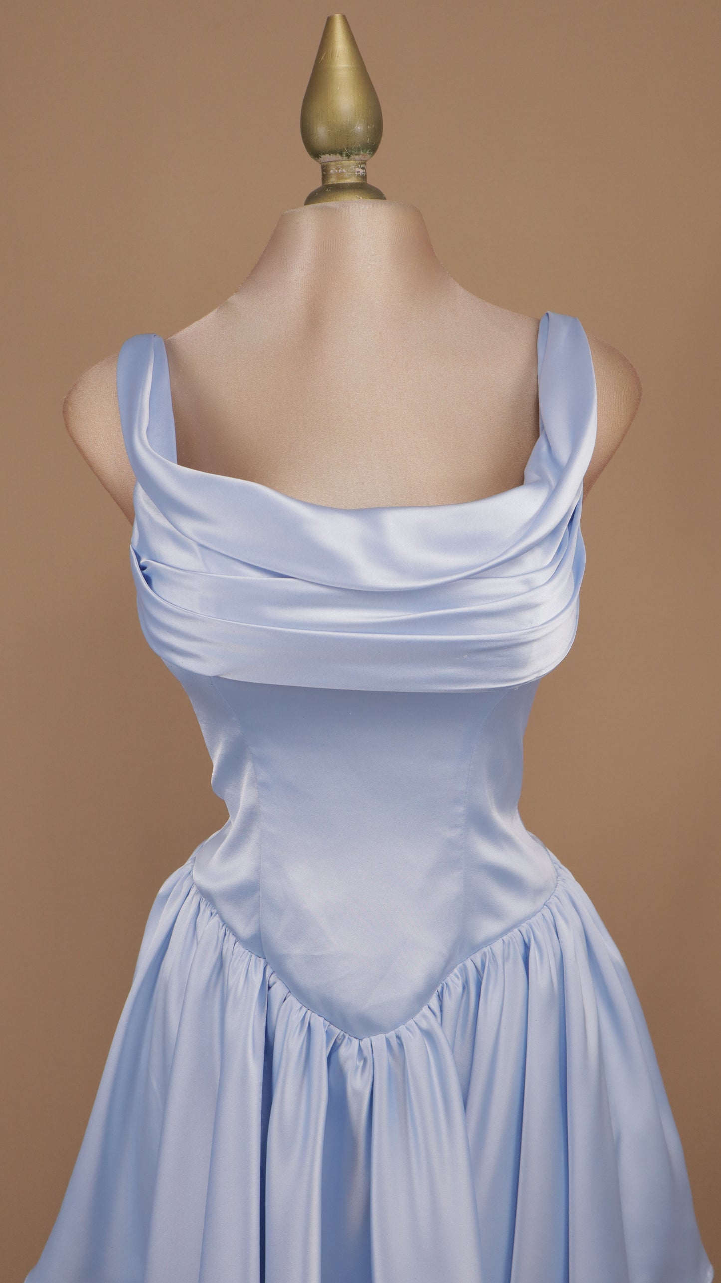 Vestido corto satin con corset