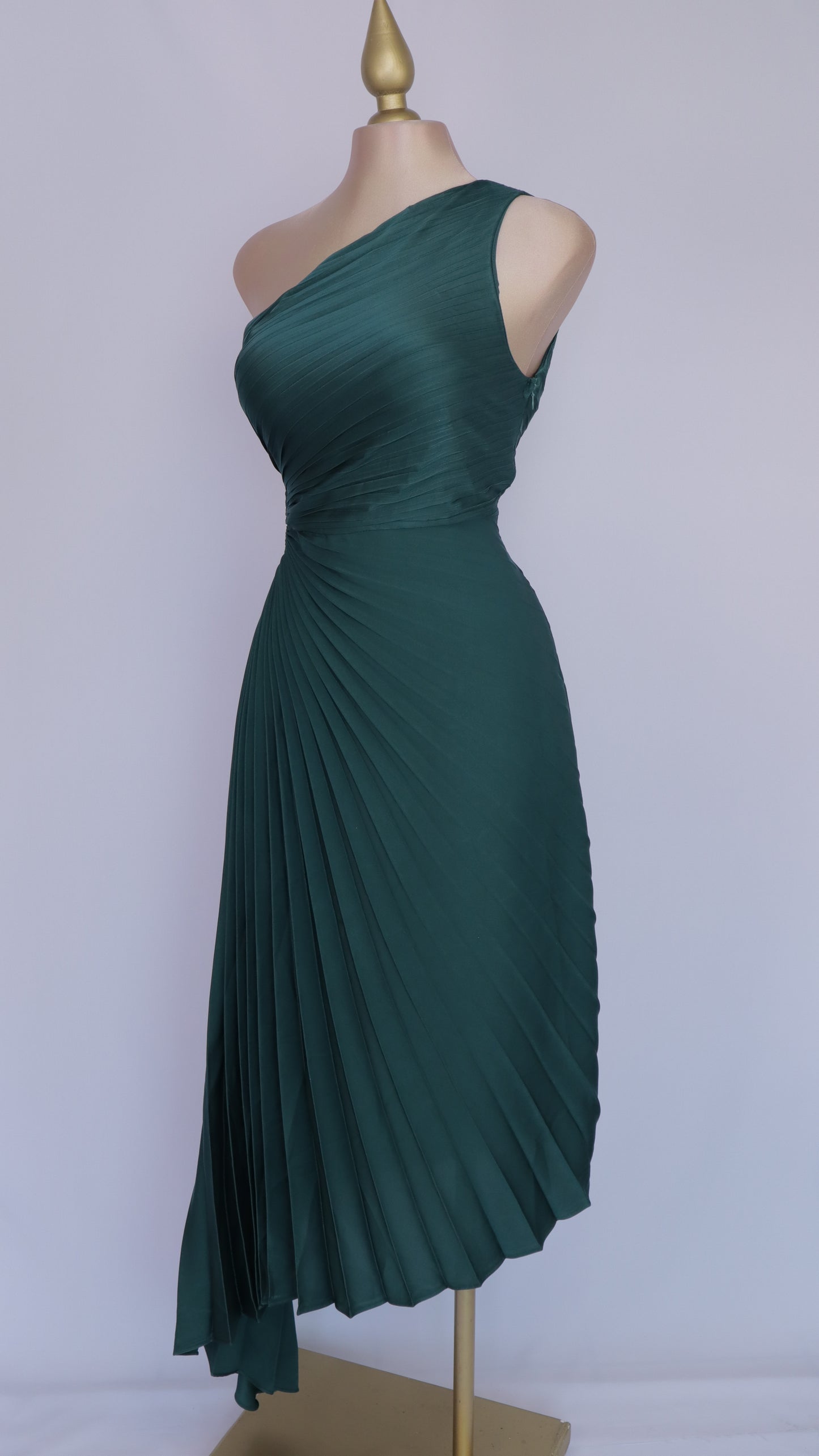 VESTIDO MAXI ASIMETRICO OJAL