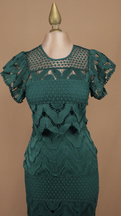 Vestido midi de encaje y crochet