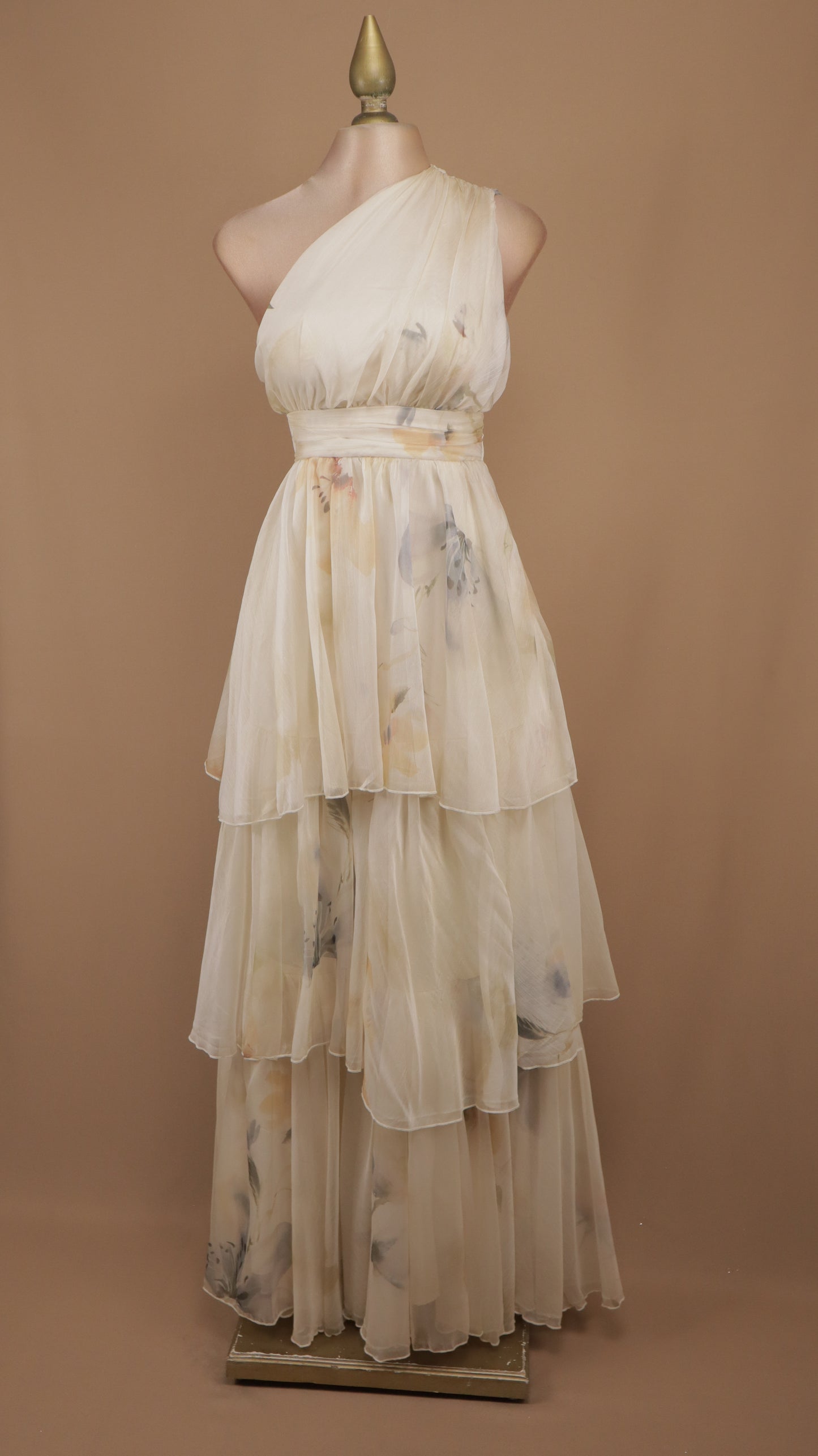 Vestido Elysia de gasa con escote asimétrico de un solo hombro