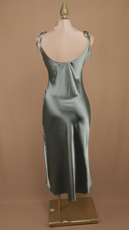 Vestido midi satinado de tirantes