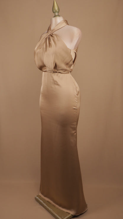 Vestido largo satinado cuello halter