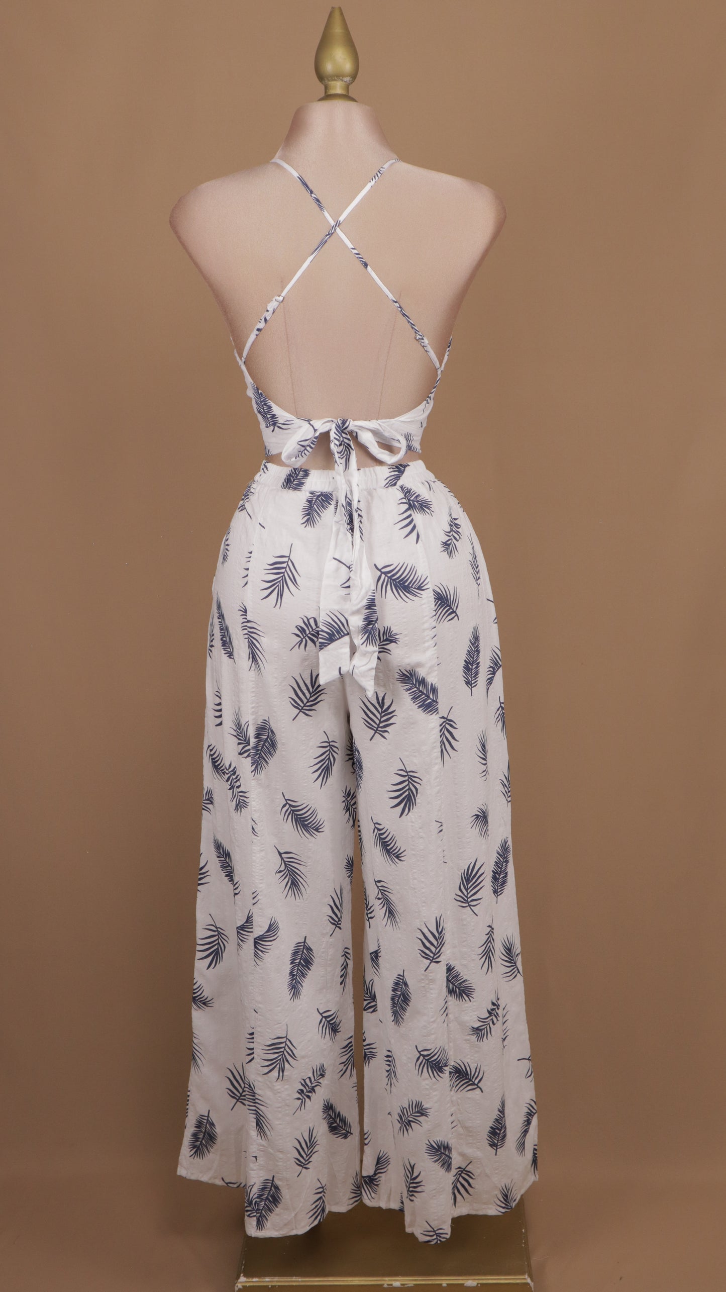 Conjunto estampado de pantalón y crop