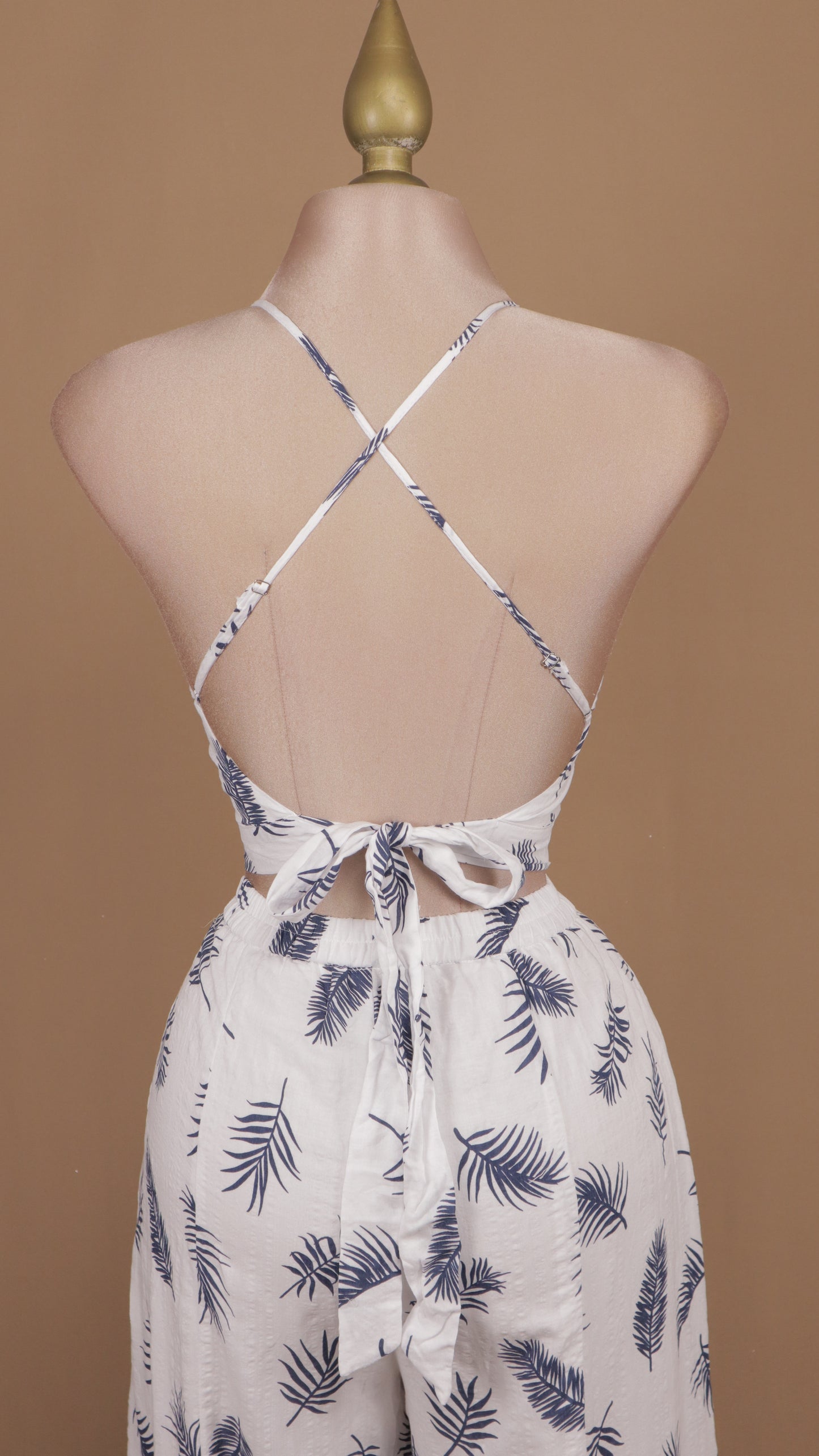 Conjunto estampado de pantalón y crop