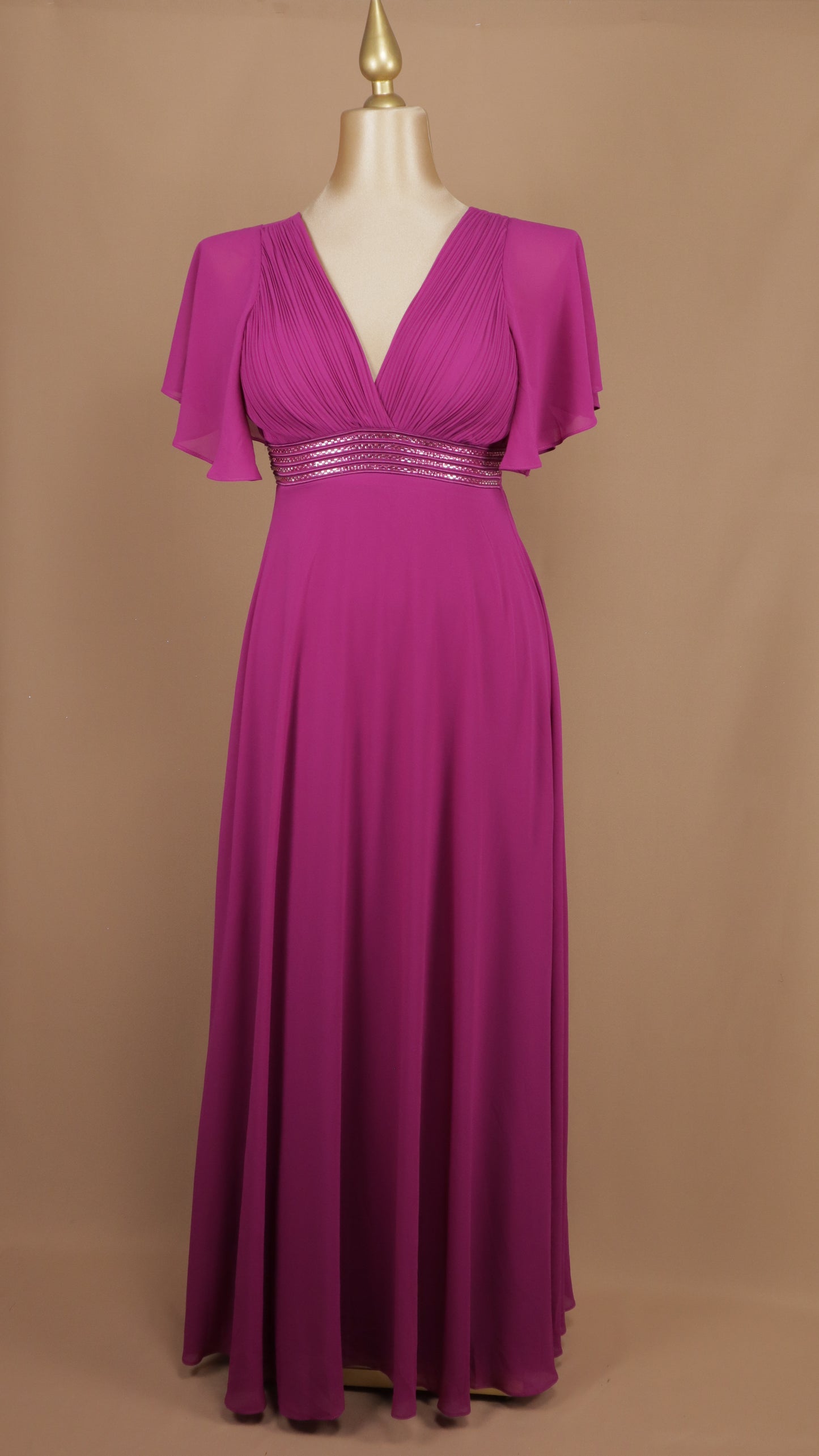 Vestido plus size con aplicación en cintura