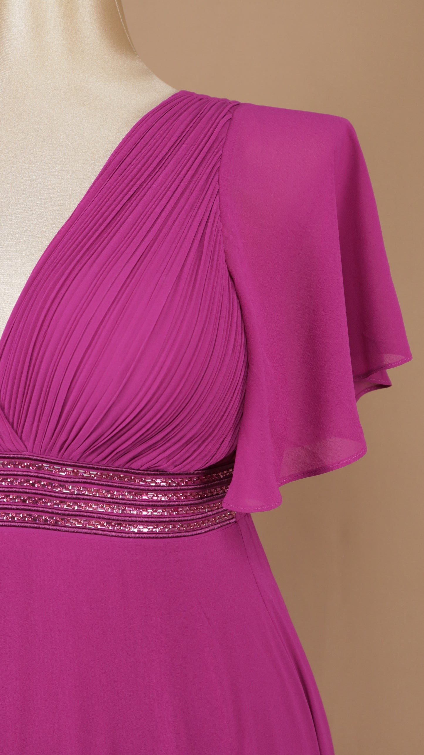 Vestido plus size con aplicación en cintura