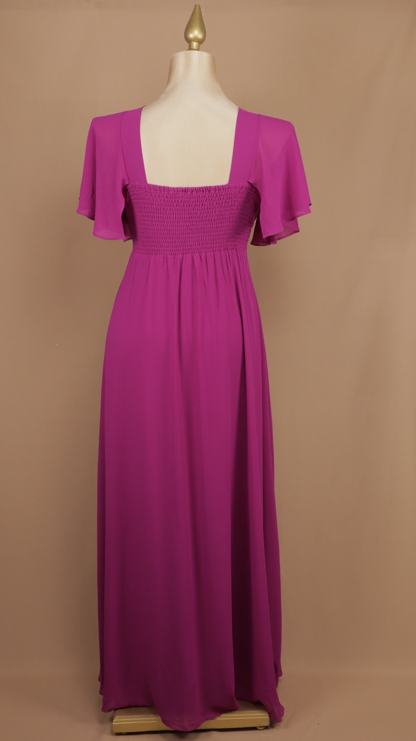 Vestido plus size con aplicación en cintura