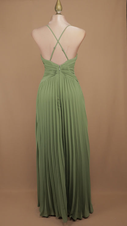 Vestido de noche plisado con escote cruzado