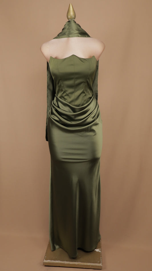 Vestido largo satinado estraple con corset