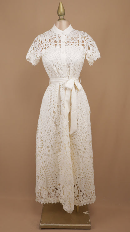 Vestido midi elegante de encaje guipur o crochet