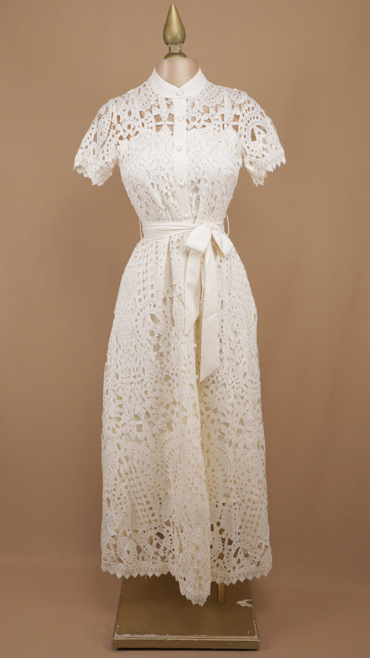 Vestido midi elegante de encaje guipur o crochet