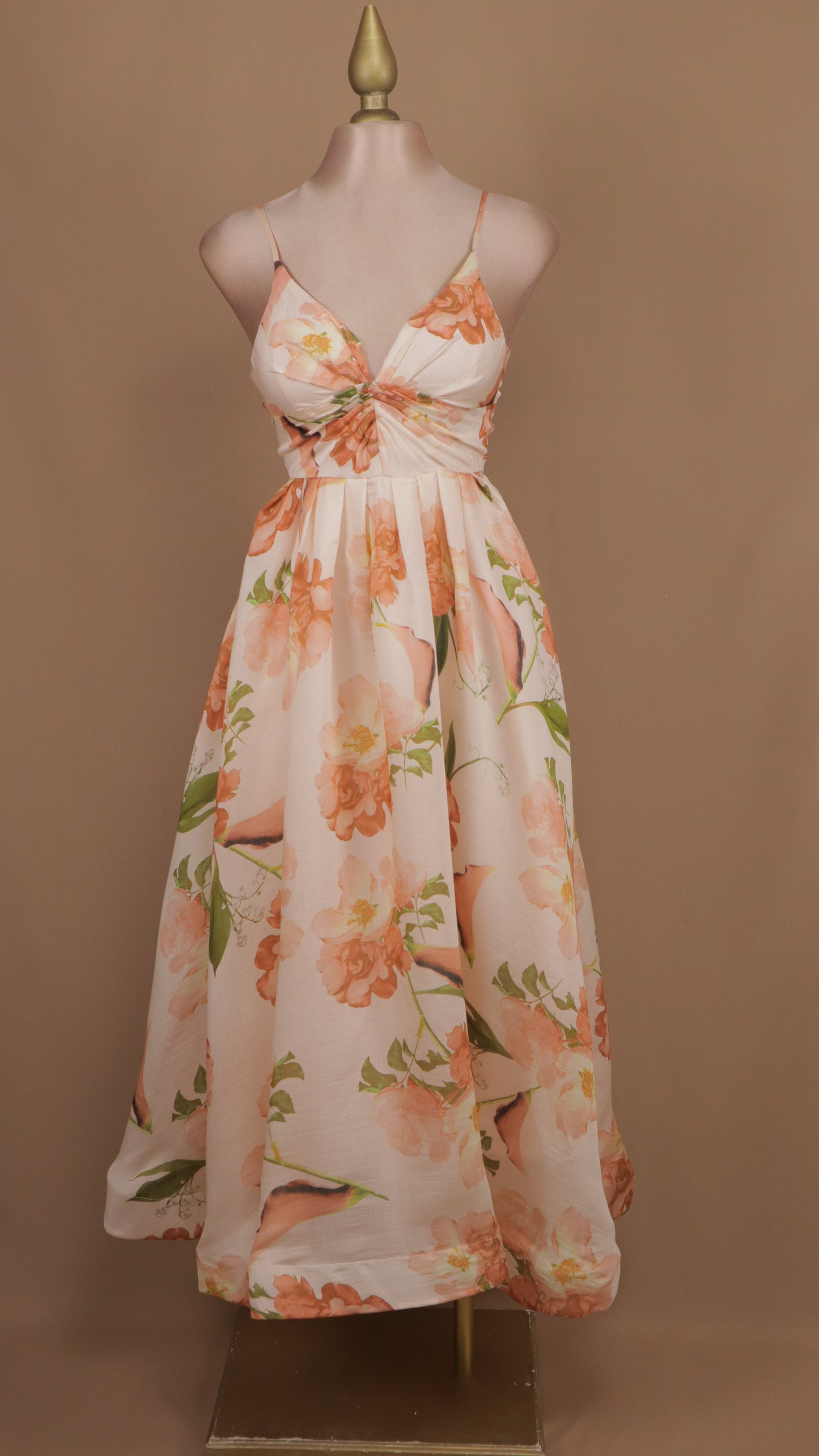 Vestido midi con estampado y linea A