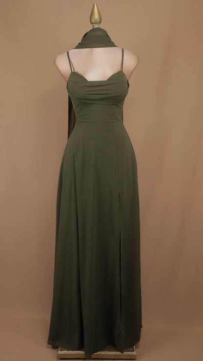 Vestido maxi de gala con escote drapeado, abertura y fular a juego