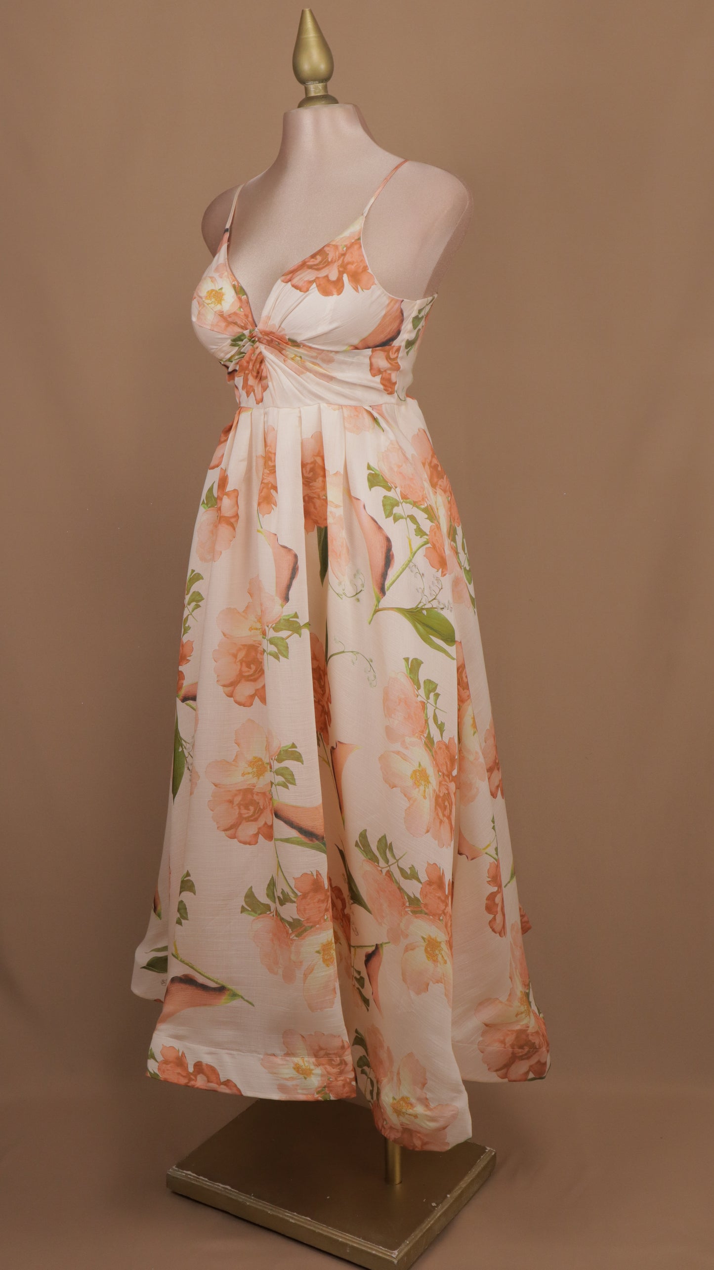 Vestido midi con estampado y linea A