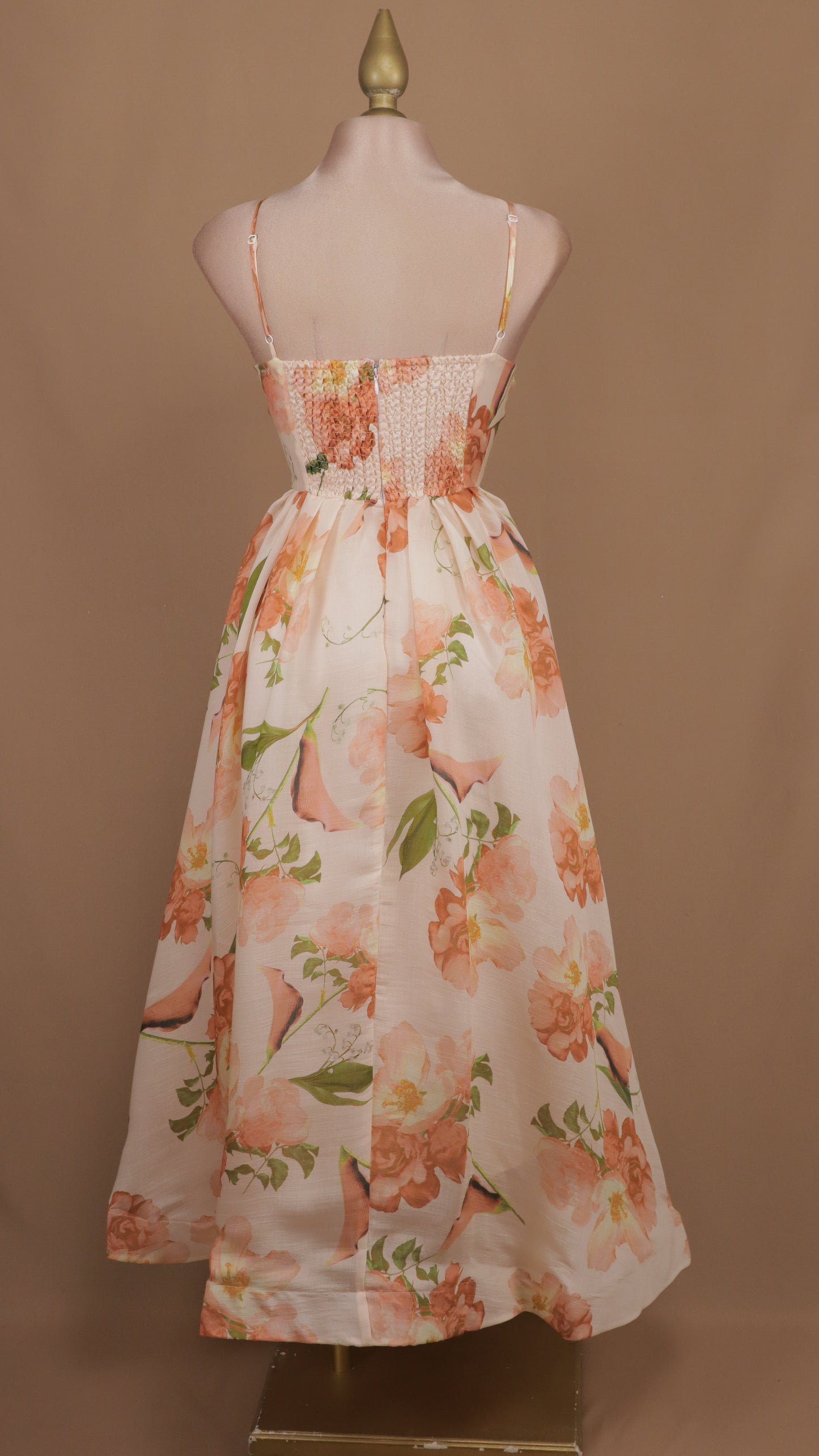 Vestido midi con estampado y linea A