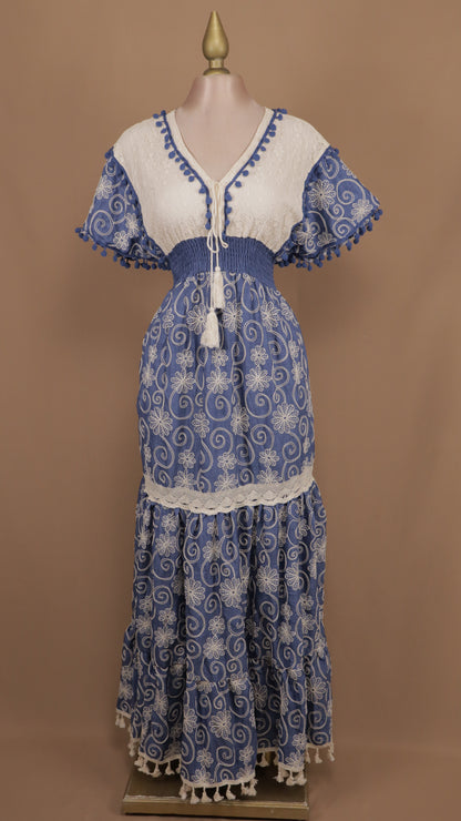 Vestido largo casual con bordado