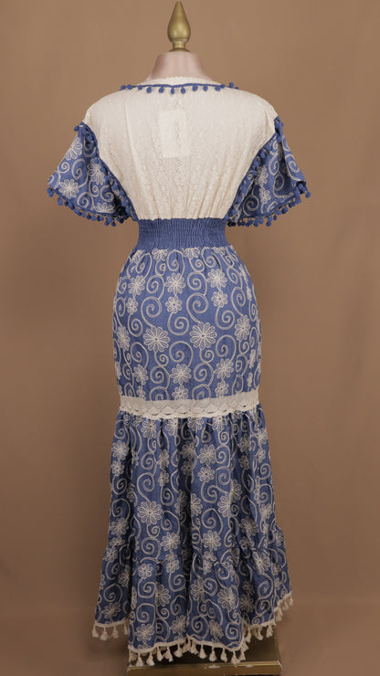 Vestido largo casual con bordado