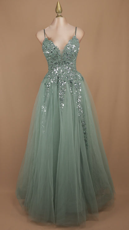 Vestido largo de tull corte princesa con aplicación