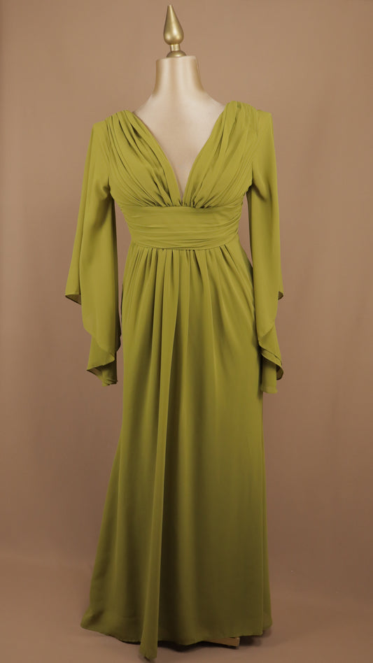 Vestido largo de gasa con escote en "V" drapeado y mangas acampanadas de estilo helénico