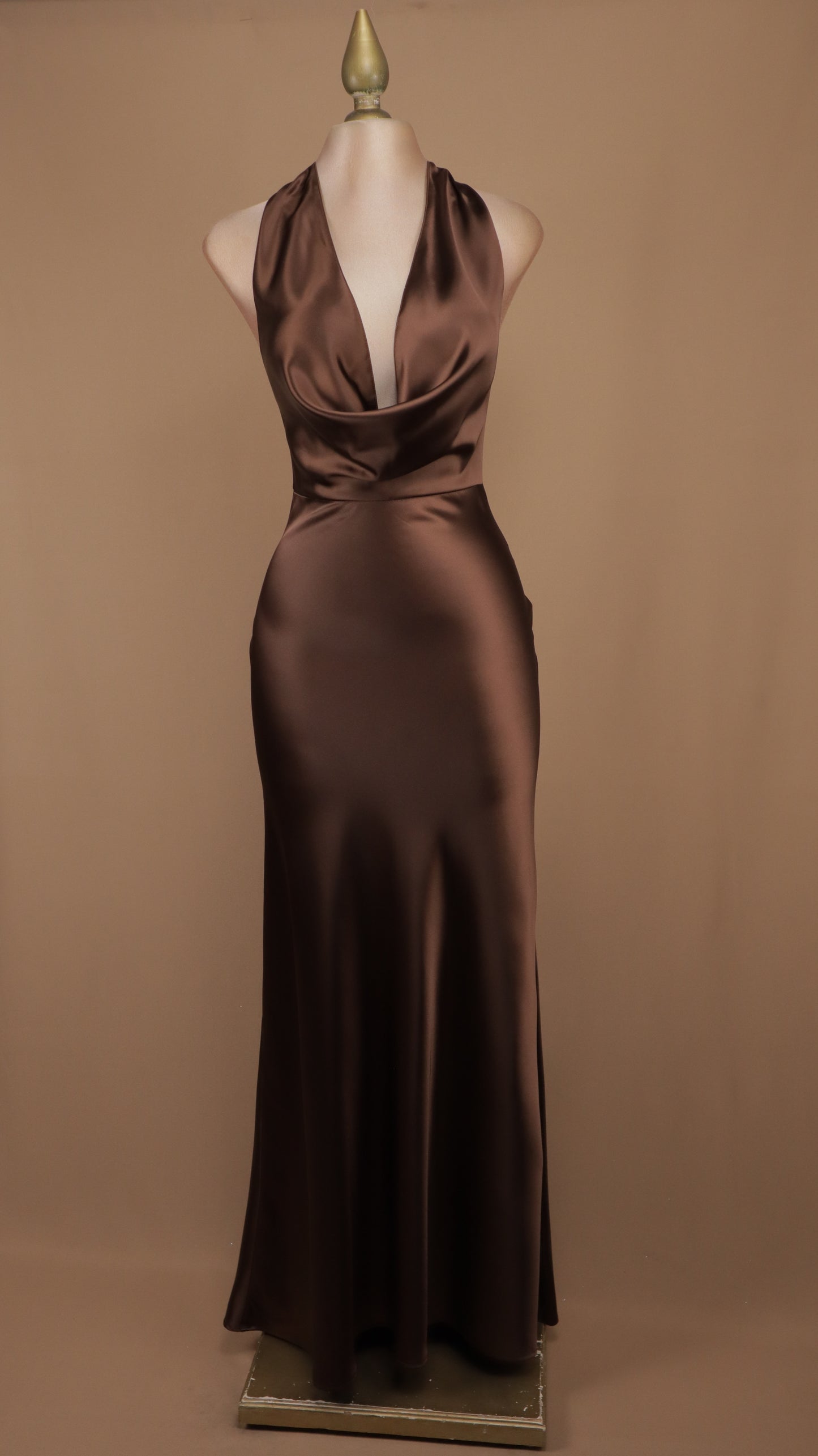 Vestido largo cuello halter