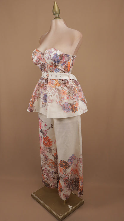 Conjunto floral de dos piezas con bustier peplum y cinturón