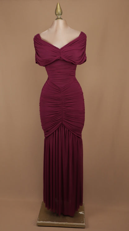 Vestido largo corrugado al hombro