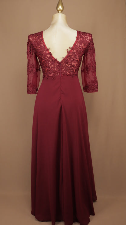 Vestido largo extra de gala con top de encaje pedrería y falda de gasa