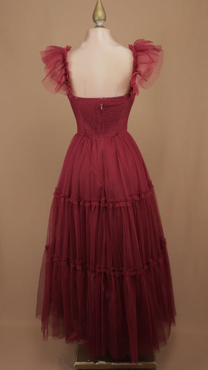 Vestido midi de tul con copa