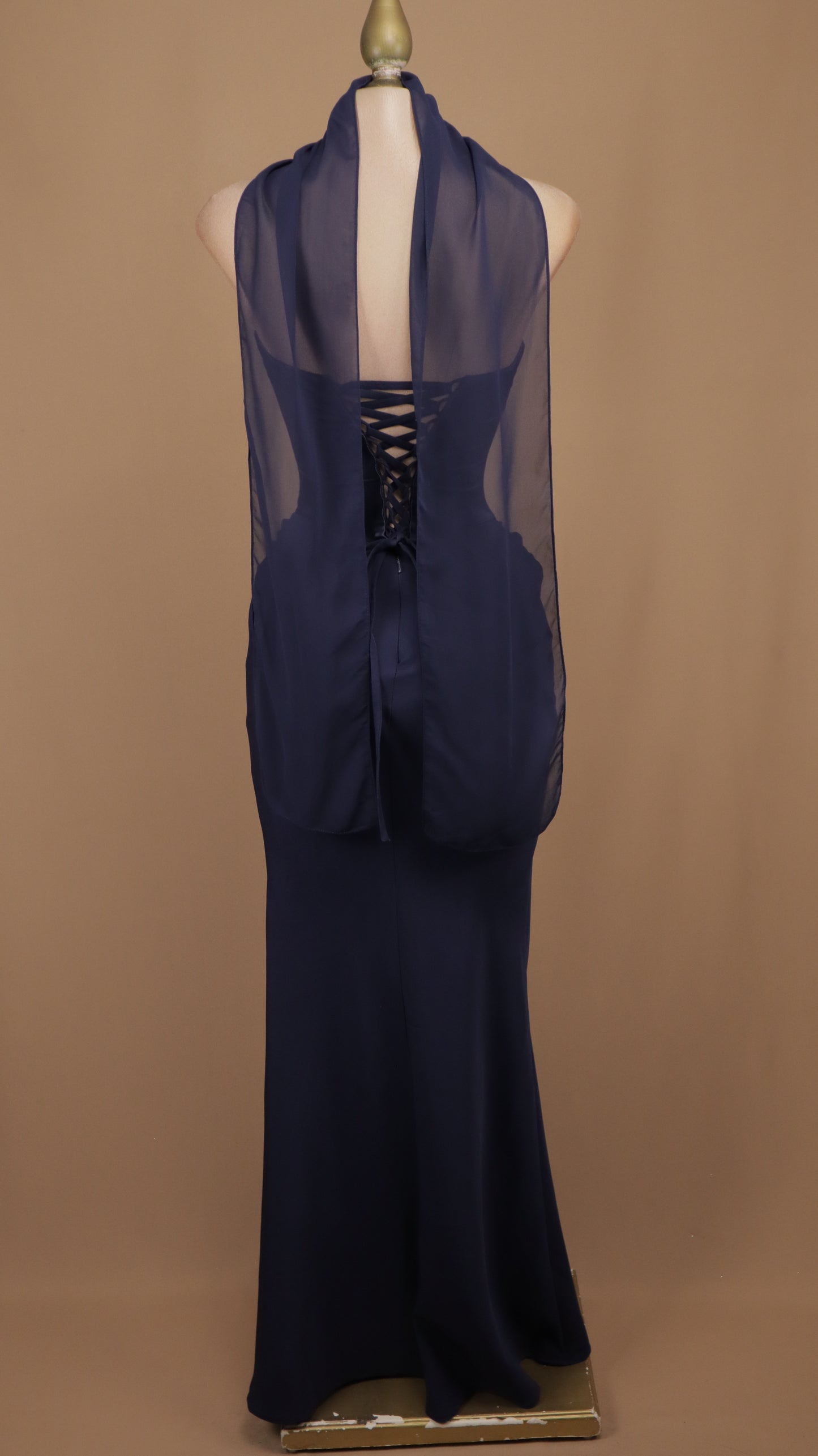 Vestido largo estraple con pashmina